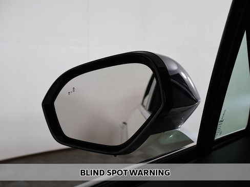 Used 2024 Lincoln Corsair AWD image 4