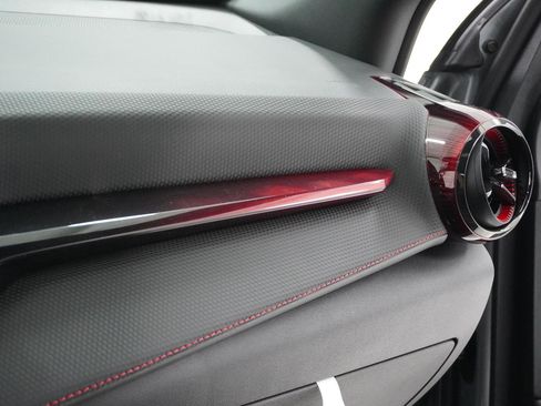 New 2026 Chevrolet Equinox RS w/ Convenience Package III image 29