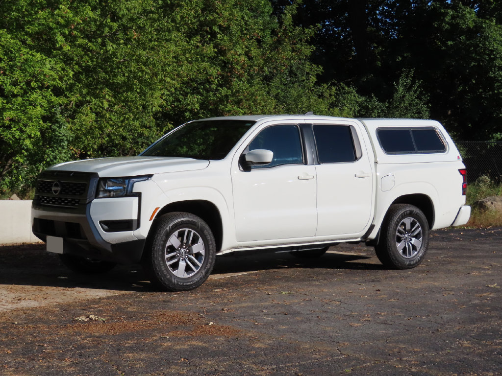 Used 2025 Nissan Frontier SV AWD/4WD image 8
