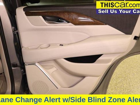 Used 2018 Cadillac Escalade Premium Luxury image 39
