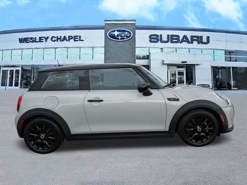 Used 2022 MINI Cooper SE image 4