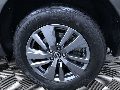 Used 2025 Nissan Pathfinder SV image 17