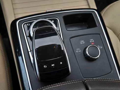 Used 2017 Mercedes-Benz GLE 350 image 19