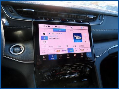 New 2025 Jeep Grand Cherokee Limited image 15