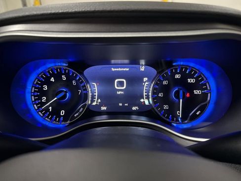 New 2026 Chrysler Pacifica Select image 12