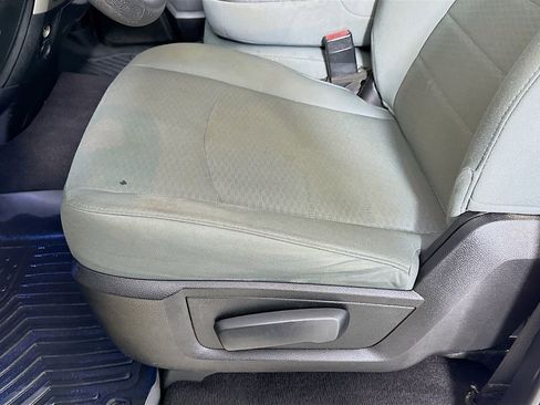 Used 2016 RAM 1500 Classic SLT AWD/4WD image 9