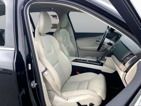 Used 2021 Volvo XC90 T6 Inscription w/ Protection Package Premier AWD/4WD image 9