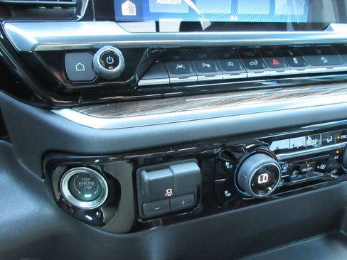 New 2026 Chevrolet Silverado 1500 LT Trail Boss w/ LT Trail Boss Premium Package AWD/4WD image 32