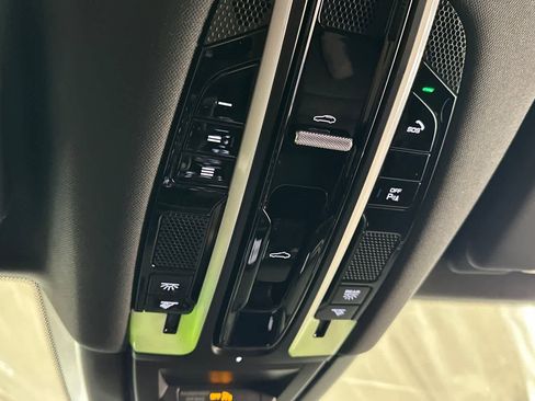 Used 2023 Porsche Cayenne image 26