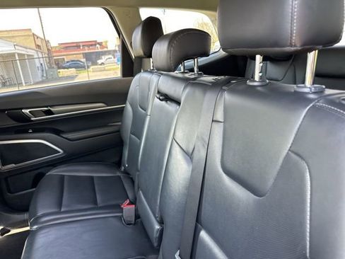 Used 2022 Kia Telluride LX AWD/4WD image 16