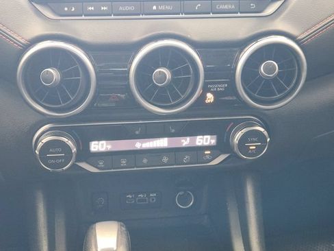Used 2025 Nissan Sentra SR FWD image 15