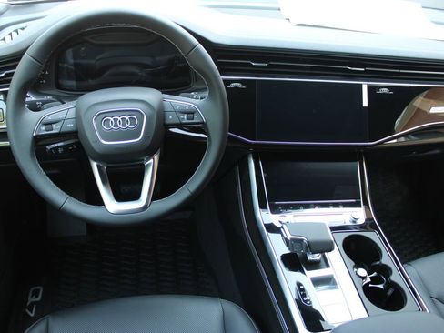 New 2025 Audi Q7 3.0T Premium Plus AWD/4WD image 10