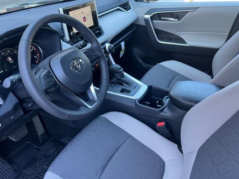 Used 2025 Toyota RAV4 XLE w/ Convenience Package AWD/4WD image 7