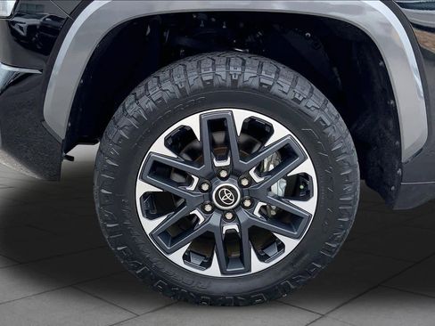 Used 2023 Toyota Tundra Limited AWD/4WD image 11