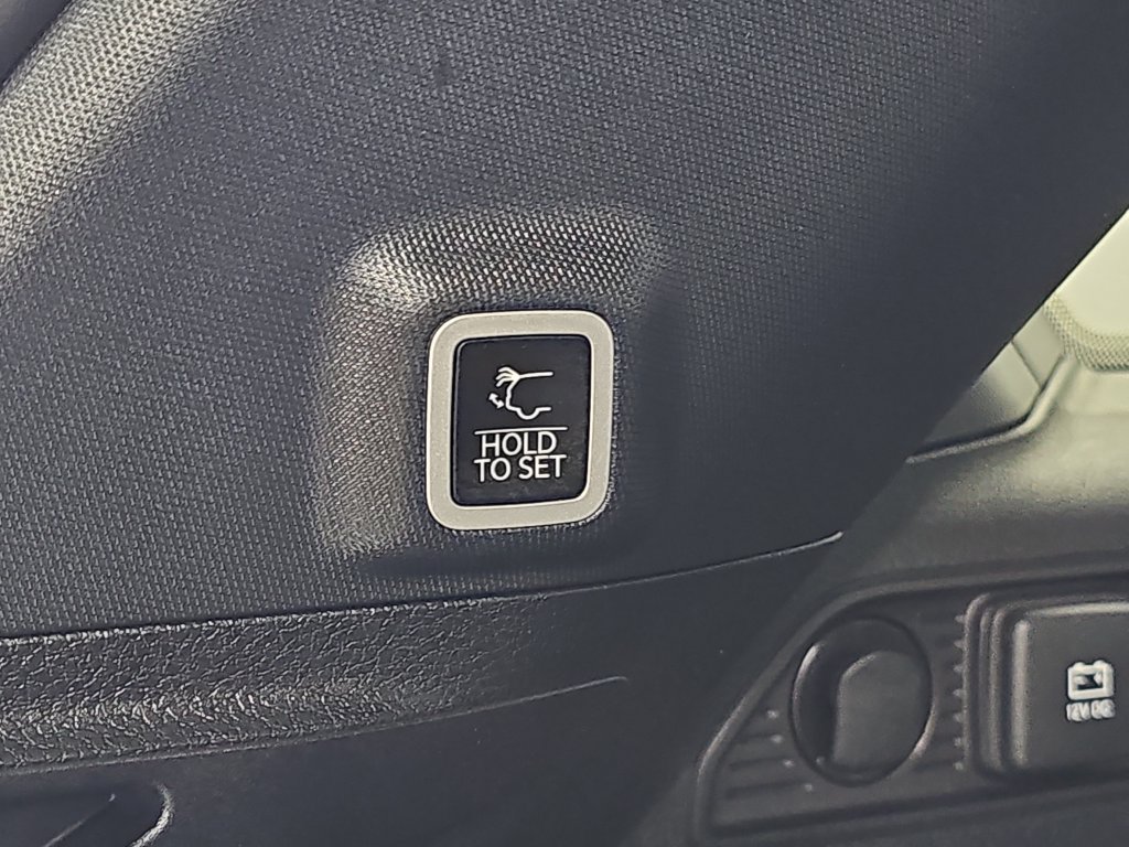 Used 2024 Jeep Grand Cherokee Summit AWD/4WD image 16