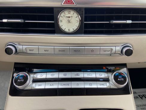 Used 2022 Genesis G90 5.0 Ultimate image 29