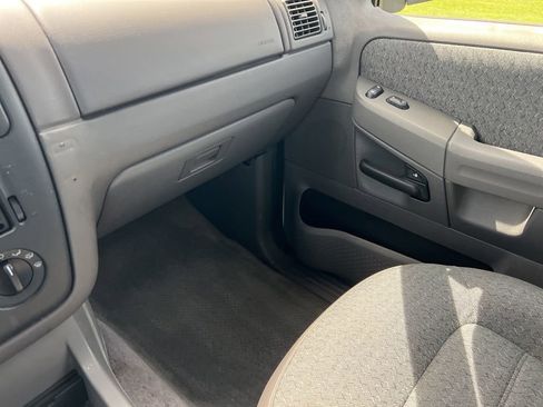 Used 2002 Ford Explorer XLS image 26
