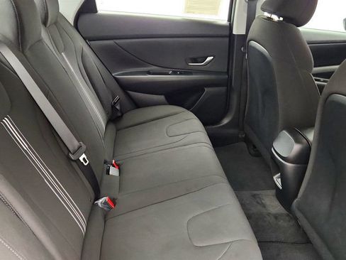 Used 2024 Hyundai Elantra SEL FWD image 22