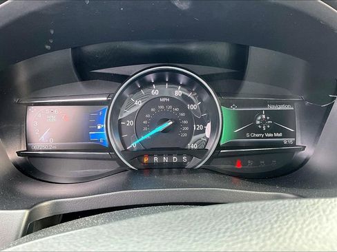 Used 2018 Ford Explorer XLT w/ Equipment Group 202A FWD image 21