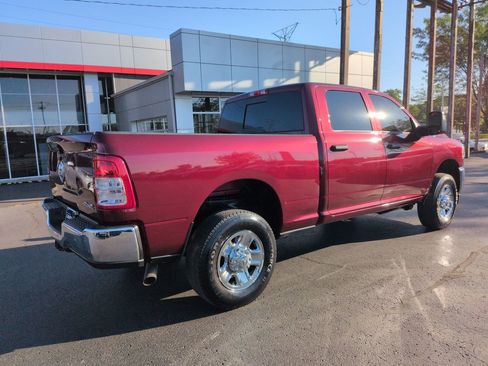 Used 2024 RAM 2500 Tradesman w/ Chrome Appearance Group AWD/4WD image 5