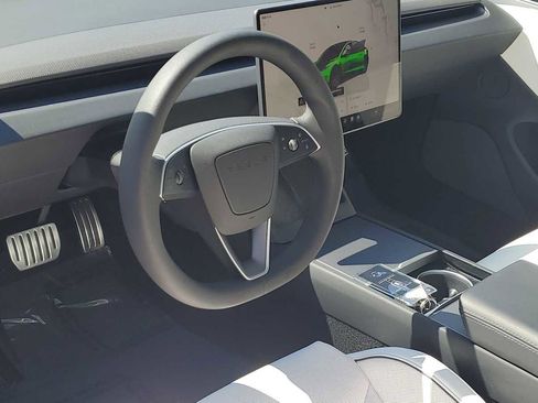 Used 2024 Tesla Model 3 Performance image 2