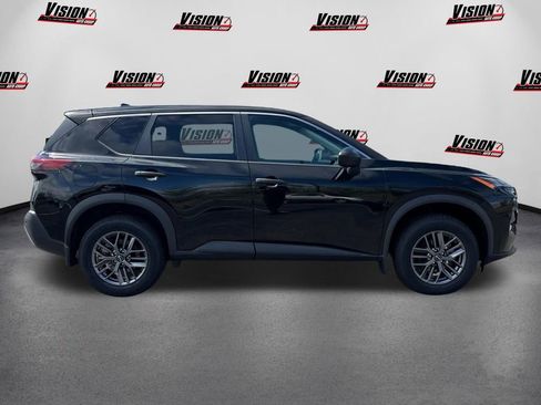 Used 2022 Nissan Rogue S image 4