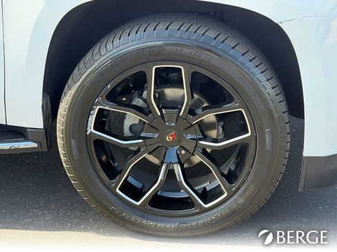 Used 2017 GMC Yukon SLT image 11