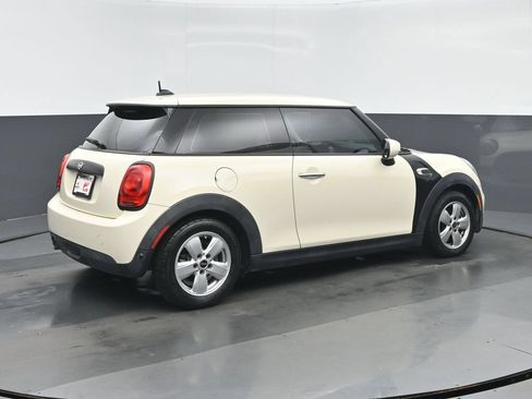 Used 2020 MINI Cooper 2-Door Hardtop FWD image 3