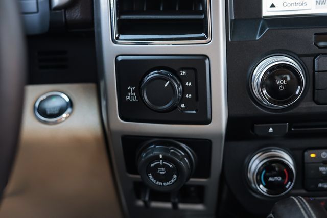 Used 2018 Ford F150 Lariat w/ Equipment Group 502A Luxury AWD/4WD image 37
