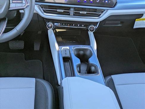 New 2026 Chevrolet Equinox EV LT image 17