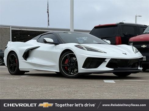 Used 2023 Chevrolet Corvette Stingray Premium Conv w/ Z51 Performance Package image 2