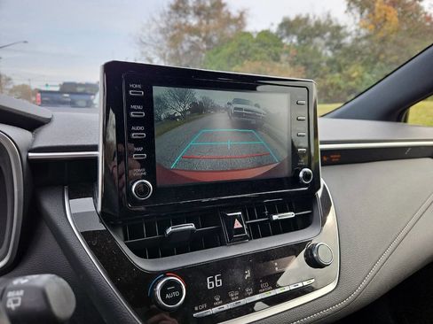 Used 2019 Toyota Corolla SE image 18