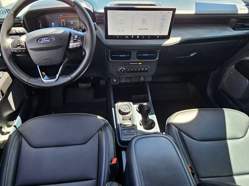 Used 2025 Ford Maverick Lobo AWD/4WD image 22