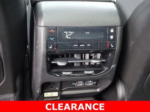 Used 2022 Jeep Grand Cherokee L Limited AWD/4WD image 12