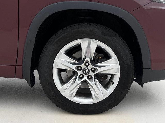 Used 2018 Toyota Highlander Limited AWD/4WD image 30
