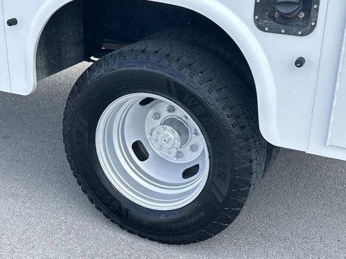 Used 2015 Ford F350 XL w/ Trailer Tow Package AWD/4WD image 20