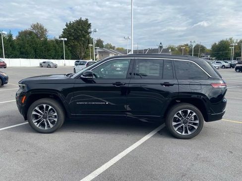 New 2025 Jeep Grand Cherokee Overland w/ Adv Protech Group III AWD/4WD image 4