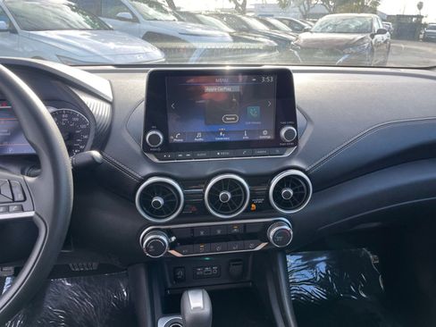 Used 2025 Nissan Sentra SV image 17