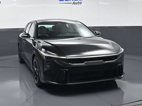 New 2026 Kia K4 GT-Line Turbo FWD image 2