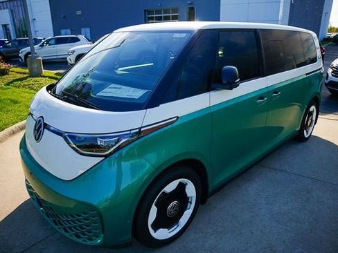 New 2025 Volkswagen ID. Buzz 1st Edition image 47