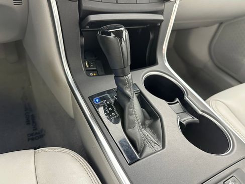 Used 2017 Toyota Camry XLE w/ Advanced Technology Package FWD image 26