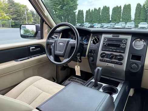 Used 2016 Ford Expedition XL AWD/4WD image 18