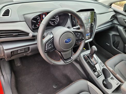 Certified 2025 Subaru Crosstrek 2.5i Limited w/ Crosstrek Mirror Package image 27