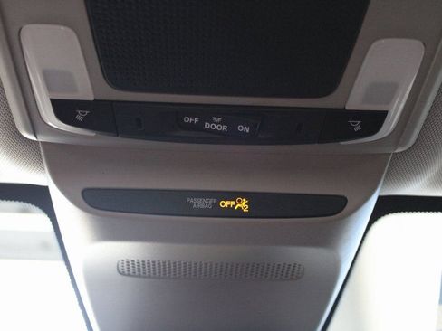Used 2023 Honda HR-V LX image 34