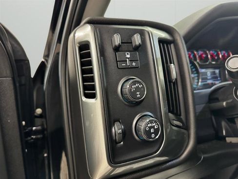 Used 2019 Chevrolet Silverado 1500 LT w/ All Star Edition AWD/4WD image 11