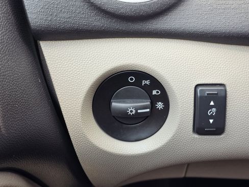 Used 2019 Ford Fiesta SE image 31