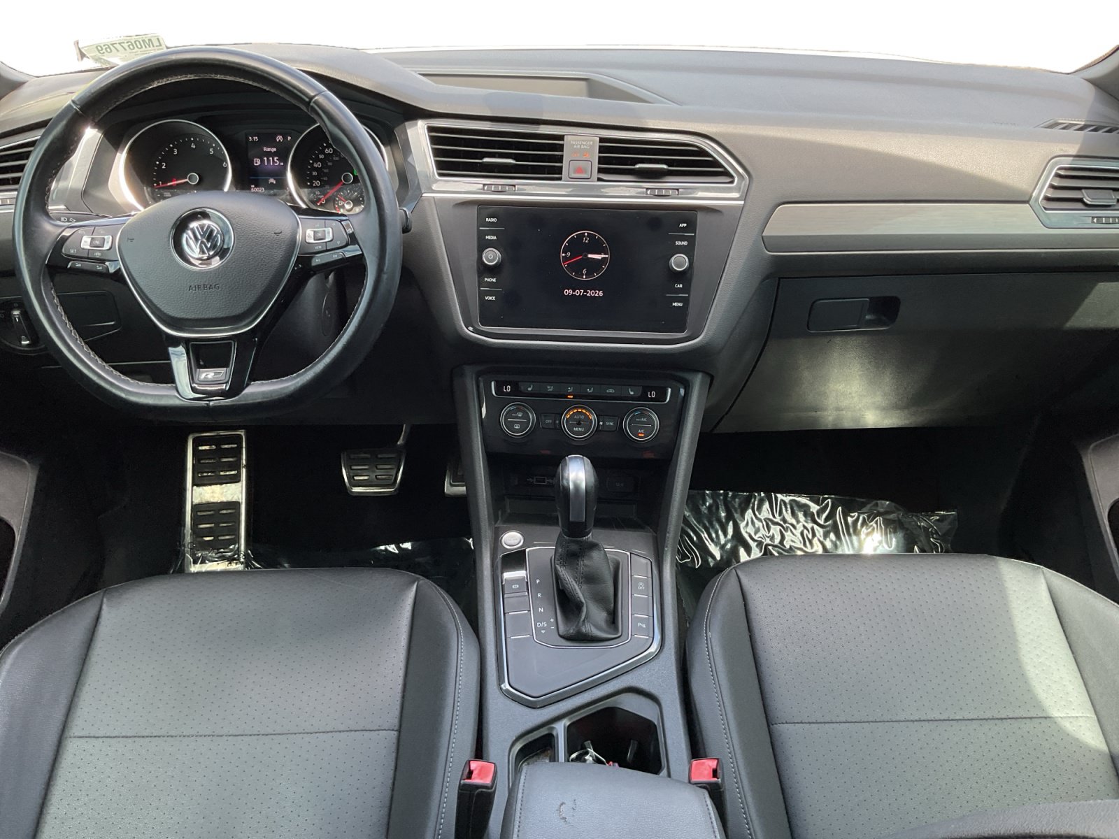 Used 2020 Volkswagen Tiguan SE R-Line FWD image 10