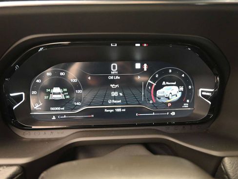 Used 2022 GMC Yukon XL Denali AWD/4WD image 17