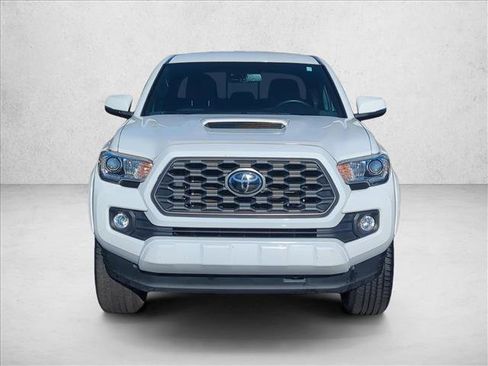 Used 2020 Toyota Tacoma TRD Sport image 2