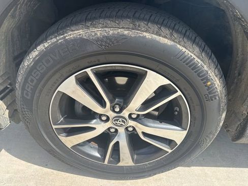 Used 2018 Toyota RAV4 XLE w/ Plus Extra Value Package AWD/4WD image 10